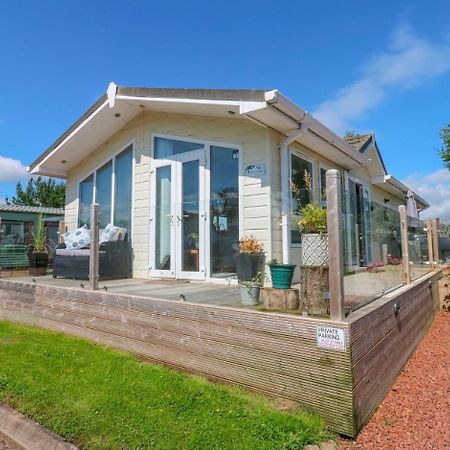 A And C Lodge Plot 21 2 Double Bedrooms Plot 21 With Hot Tub 1 Pet Only No Commercial Vans 4Pm Check In High Hesket Exteriör bild